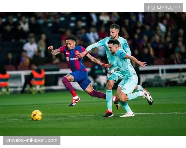 巴萨2-0击败马略卡暂登榜首,亚马尔传射建功 巴萨2-0击败马略卡暂登榜首,亚马尔传射建功